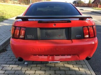 Ford Mustang Mach 1 Cobra Jet V8 manuál 4.6L 224kW rok 2003