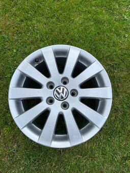 Prodám 3x originální ALU kola Volkswagen Passat 16”