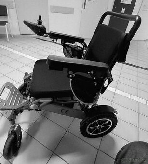Prodam elektricky invalidní vozík