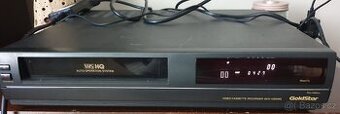 VHS rekordér GoldStar