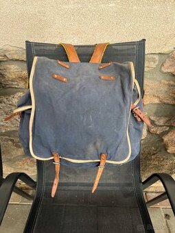 Retro turisticky batoh