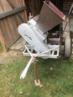 Prodám špalíčkovač větví