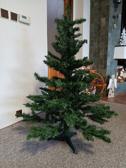 ÚMĚLÝ VÁNOČNÍ STROMEČEK