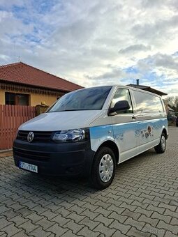 VW Transporter T5 2.0tdi 103kw 2015 serviska