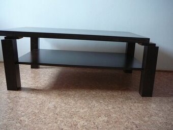 konferenční stolek