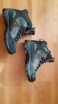Outdoorové boty