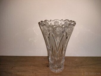 Broušená váza 23 cm