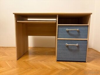 Psací stůl pro školáka