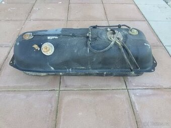 Ford Ranger  – Nádrž