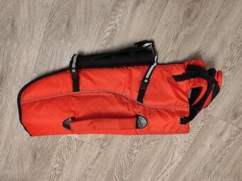 Daruji plovací vestu