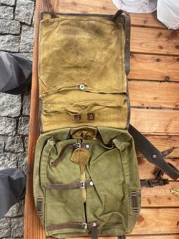 Vojenský batoh tele