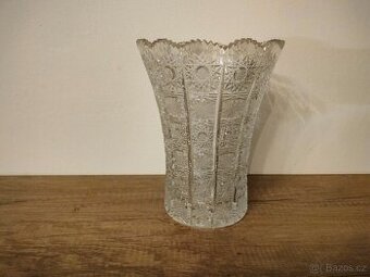 Broušená křišťálová váza 20,5 cm