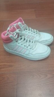 Dívčí obuv Adidas, délka stélky 23 cm