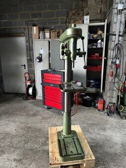 Německá litinová sloupová vrtačka Ixion BSS 16