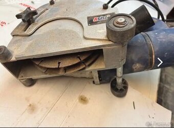 Drážkovácíq fréza Asist - nutno opravit