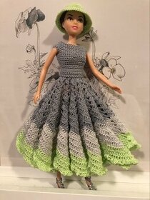 Háčkované šaty na Barbie - 1