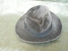 Jubilejní pánský klobouk 1949