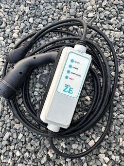 Nabíjecí kabel 16A 230V délka 7 metrů.