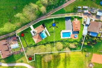 Stavební pozemek s vlastní studnou, el. přípojkou, Chvaleč -