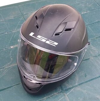 Motorkářská helma ls52