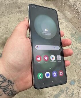 Samsung galaxy Z flip5