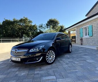 Opel Insignia, 2.0 CDTi 4x4 navi. kůže, xenony