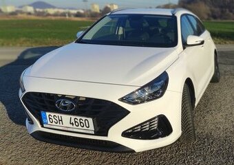 Hyundai I30 CW 1,5, 81kw, bílá