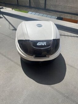 Kufr Givi