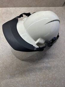 3M helma / přilba se štítem plexi. Odnímatelná
