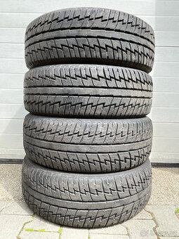 SUPERIA BLUEWIN SUV 235/55 R19 105H 4Ks zimní pneumatiky