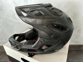 Prodam helmu MET PARACHUTE INTEGRALNI 51-56cm