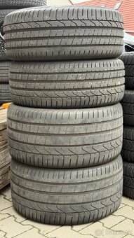 Pirelli 245/35 + 305/30 R20