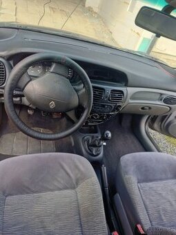 Renaul megane 1.4 16v 20001 najeto 245 tisíc kilometru - 1