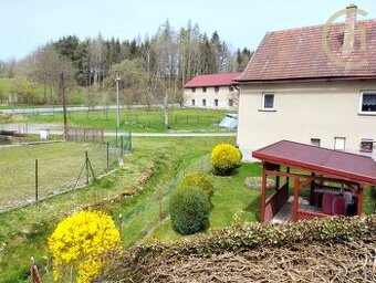 RD s krásnou zahradou na klidném místě, Jedlová