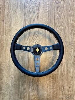 Sportovni volant Momo style Prototipo černý