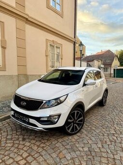 Kia Sportage Lift 2.0CRDi 100kw Exclusive 4x4 Navi Keyless