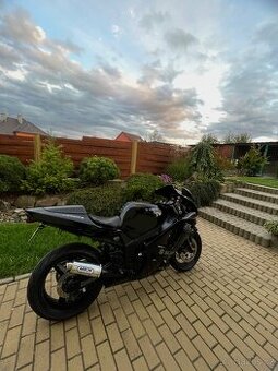 Suzuki GSXR 600