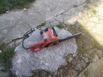 Elektrická řetězová pila