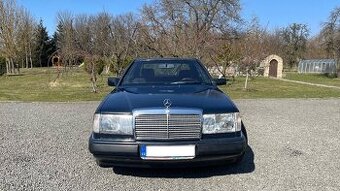 Mercedes-Benz 300 CE (1990) v perfektním stavu