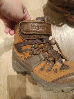 Pevné zimní boty velikost 29