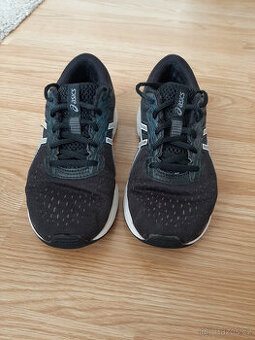asics běžecké boty