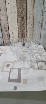 Sada 5 ks skleniček na šampaňské