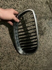 BMW E60 E61 pravá ledvinka