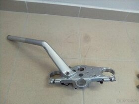 Fjr 1300 brýle, stupačky