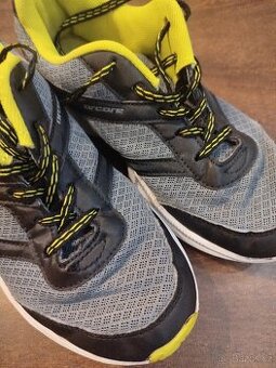 Určitě sportovní boty velikost 35