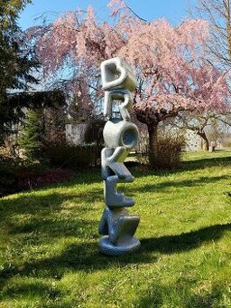 Dřevěná socha z jednoho kusu - BROKEN