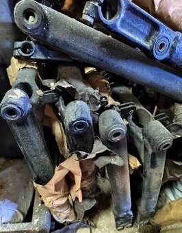 Kyvná vidlice silentblok kyvka zadní vidlice přední vidlice