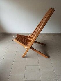 Relaxační skládací křeslo z masivu - tvrdé dřevo