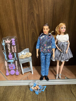Barbie čeká dvojčata-těhotná a ken s výbavou