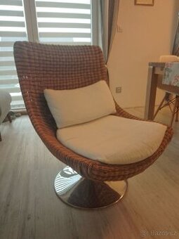 Otočné ratanové křeslo - 1